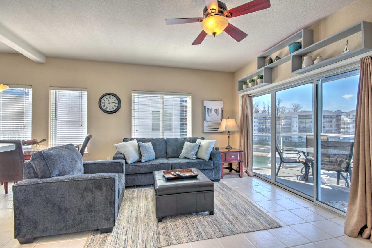 Lakefront Ozark Condo With Views And Boat Slip! 奥沙克湖 外观 照片