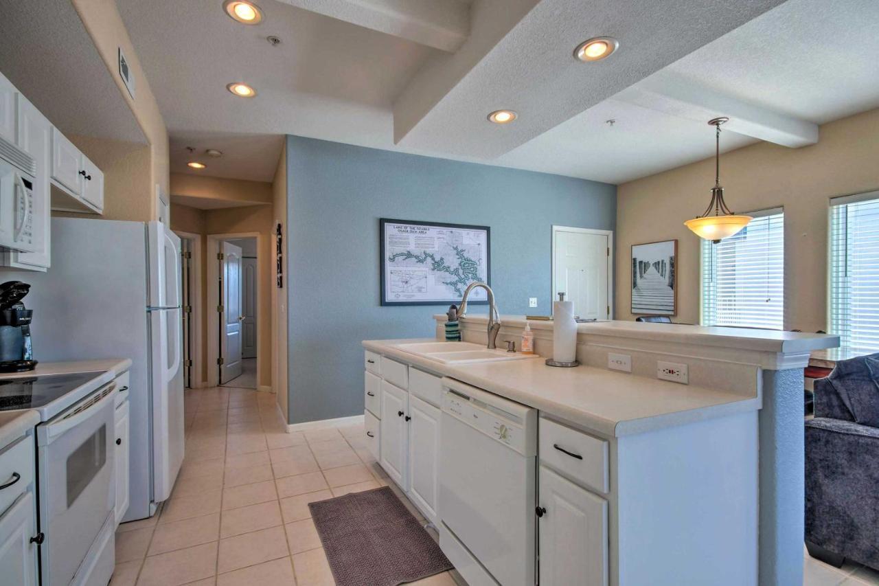 Lakefront Ozark Condo With Views And Boat Slip! 奥沙克湖 外观 照片